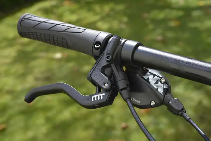 How To Get Mountain Bike Grips Off?